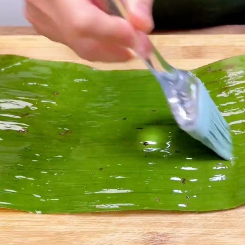 Step 5 Wrap the cake for vegetarian bánh nậm with chicken mushroom