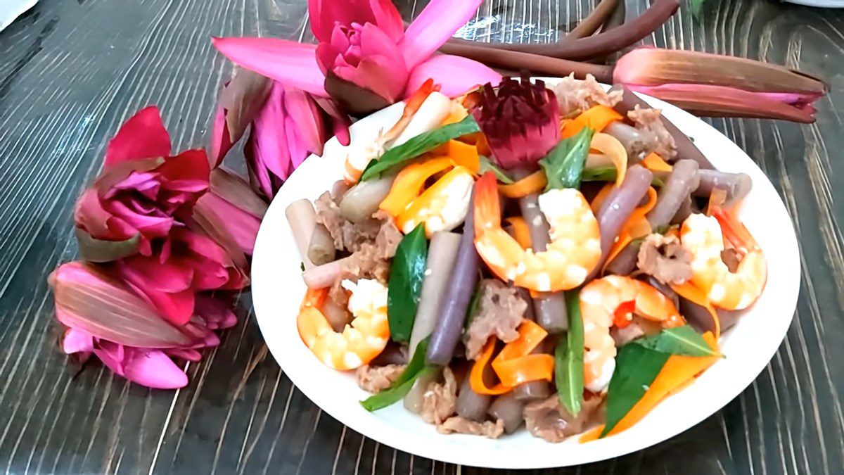 Lotus stem salad with shrimp and pork