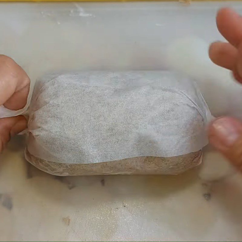 Step 4 Wrap and steam vegetarian ham - vegetarian ham from spare ribs