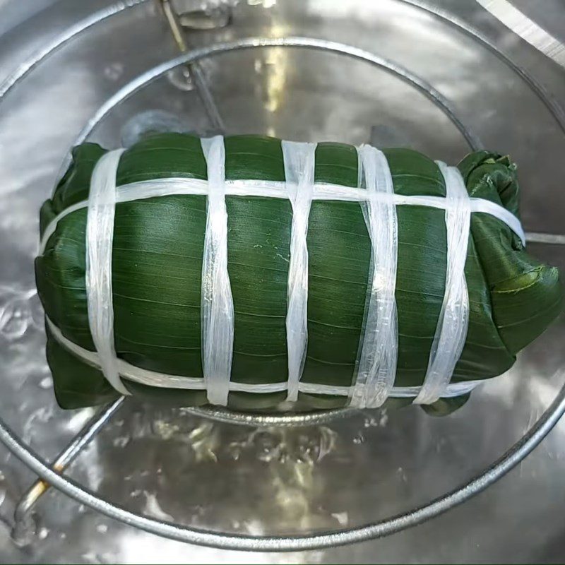 Step 4 Wrap and steam vegetarian ham - vegetarian ham from spare ribs