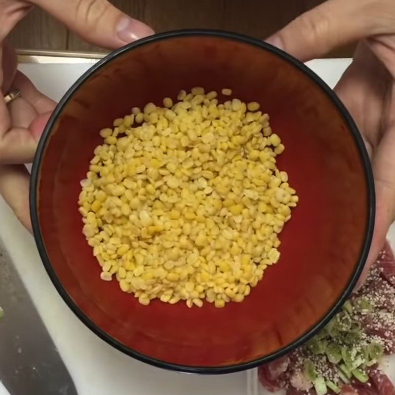 Step 3 Steaming and mashing mung beans Bánh khúc without lá khúc