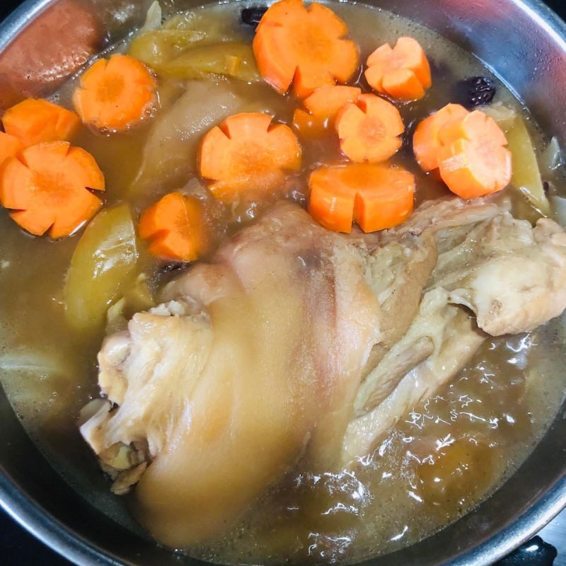 Step 4 Braising the pork leg Pork leg braised with five spices
