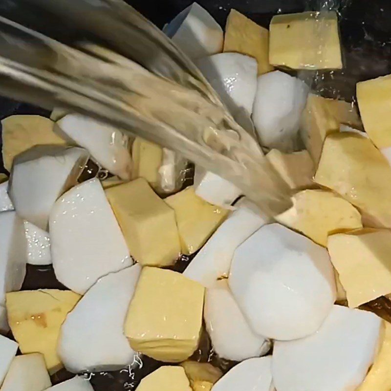 Step 2 Softening the sweet potatoes, taro, and yam