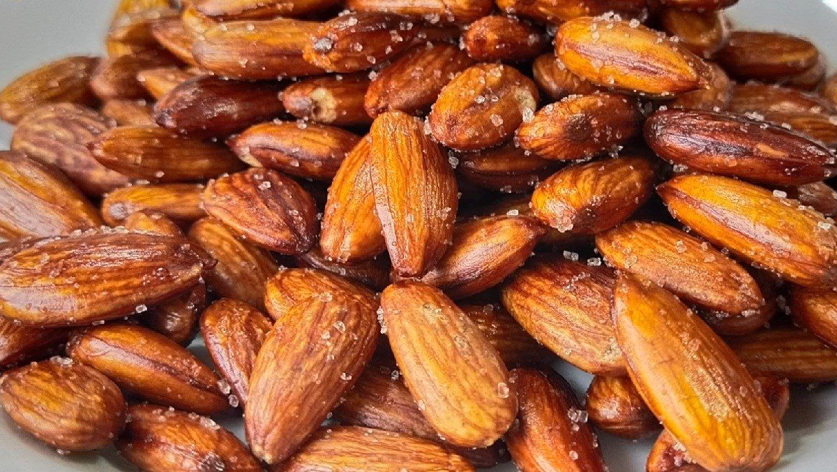 Roasted Salted Almonds