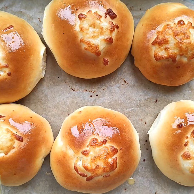 Step 6 Baking the bread Chicken mushroom cheese bun