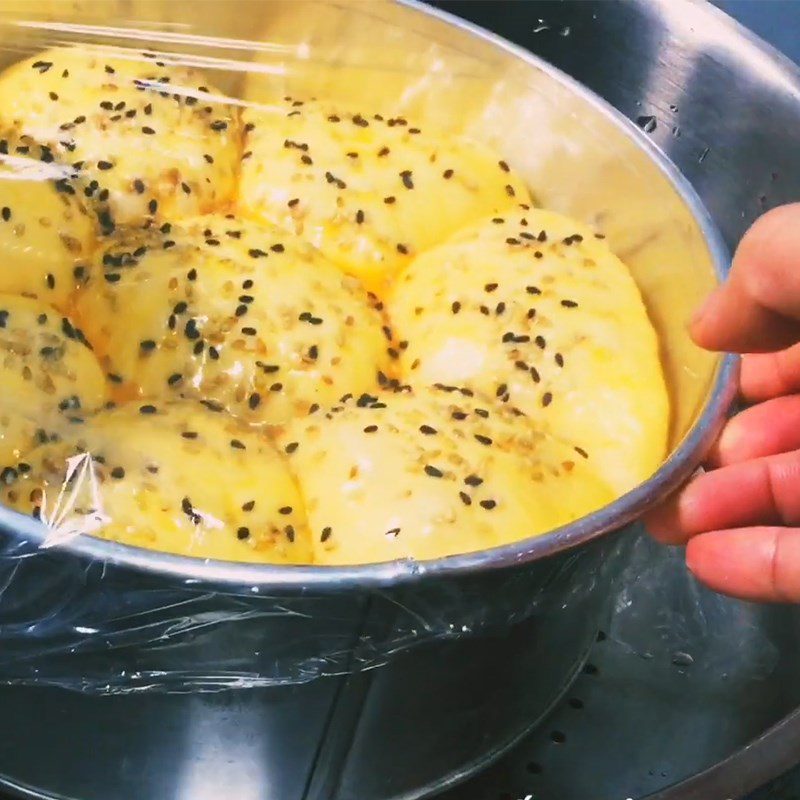 Step 8 Steaming the cake Steamed cake with pineapple filling