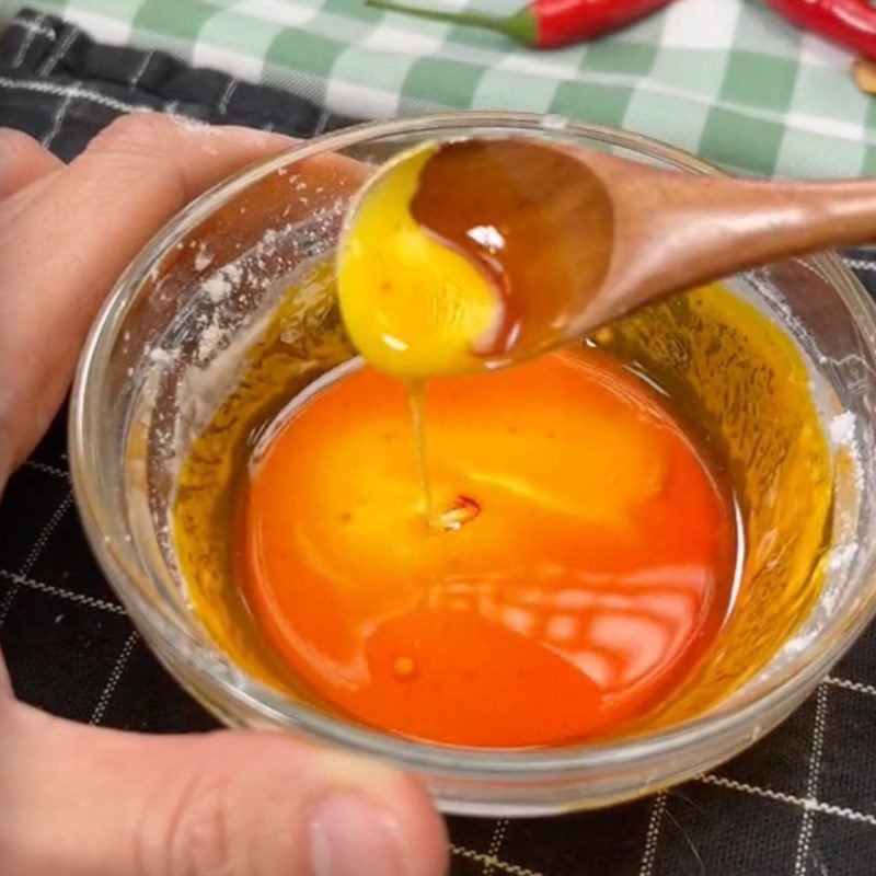 Step 4 Steaming the cake and making the mixture to spread on the cake Steamed vegetarian cake with taro