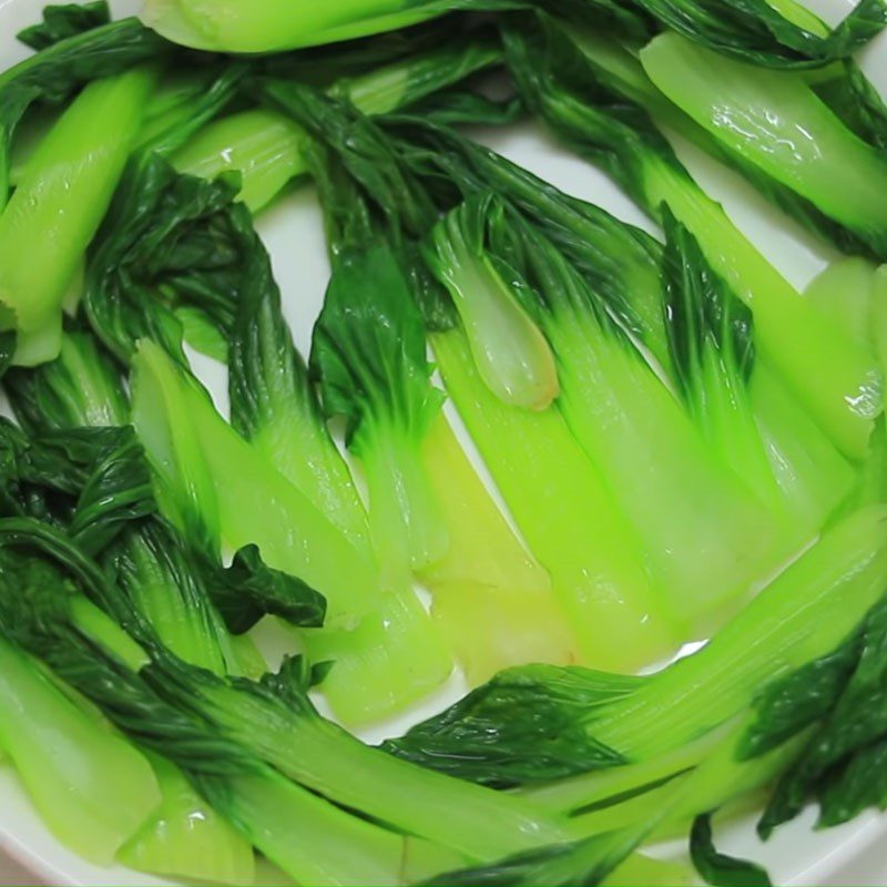 Step 3 Steaming chicken with bok choy Steamed chicken with bok choy