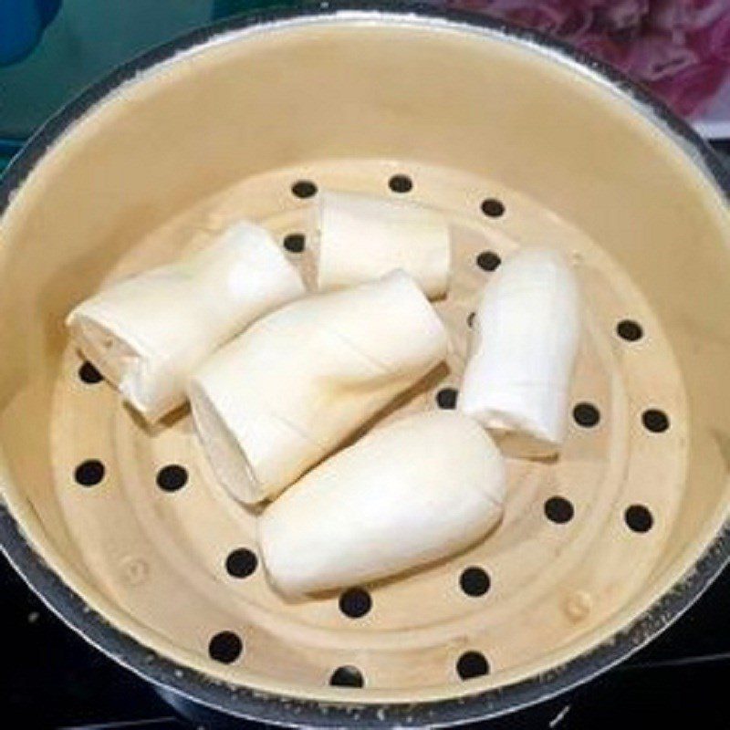 Step 2 Steaming cassava Baked cassava cake using an air fryer
