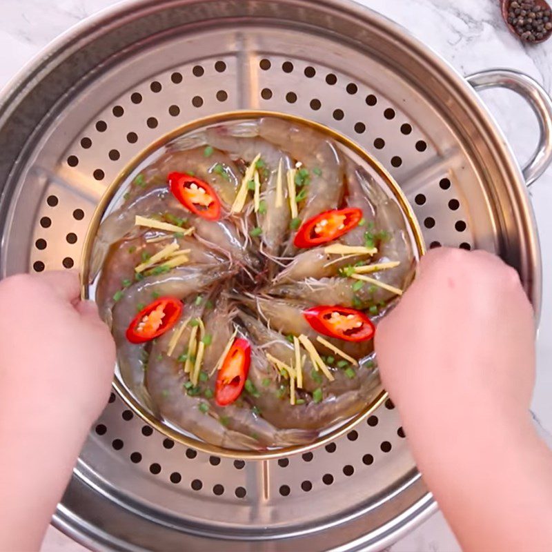 Step 3 Steamed Shrimp Shrimp steamed with oyster sauce