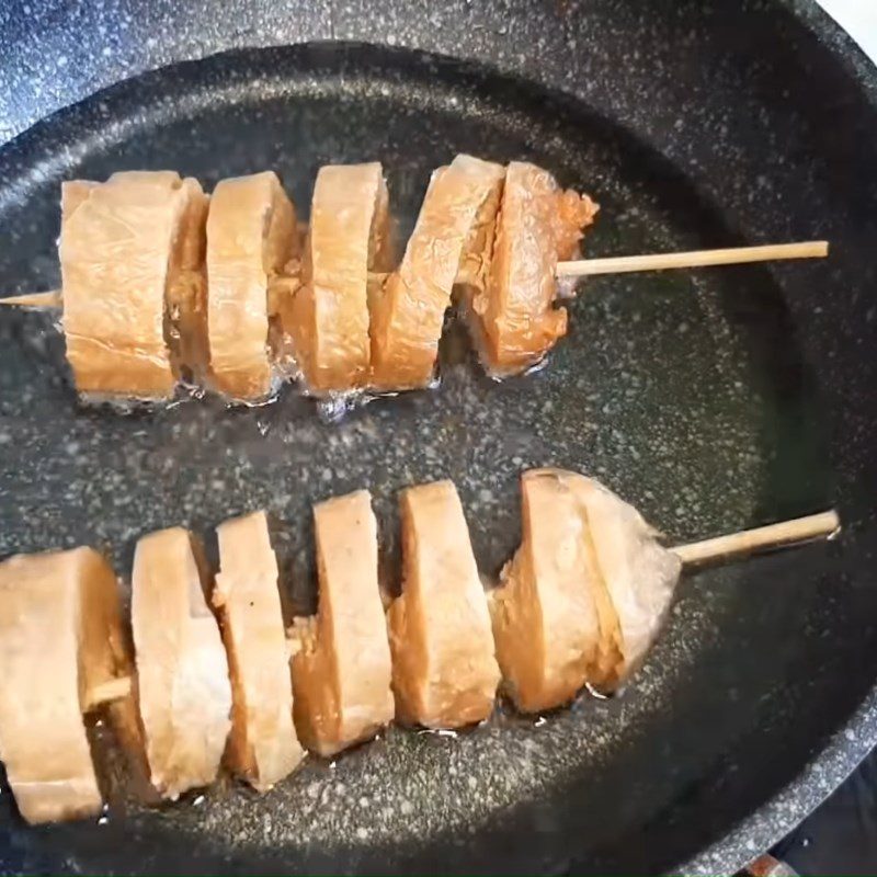 Step 5 Steaming and frying the sausages Vegetarian sausage from pork ribs and white tofu