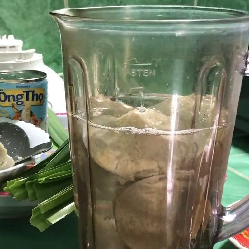 Step 2 Steam and puree taro Pandan taro milk