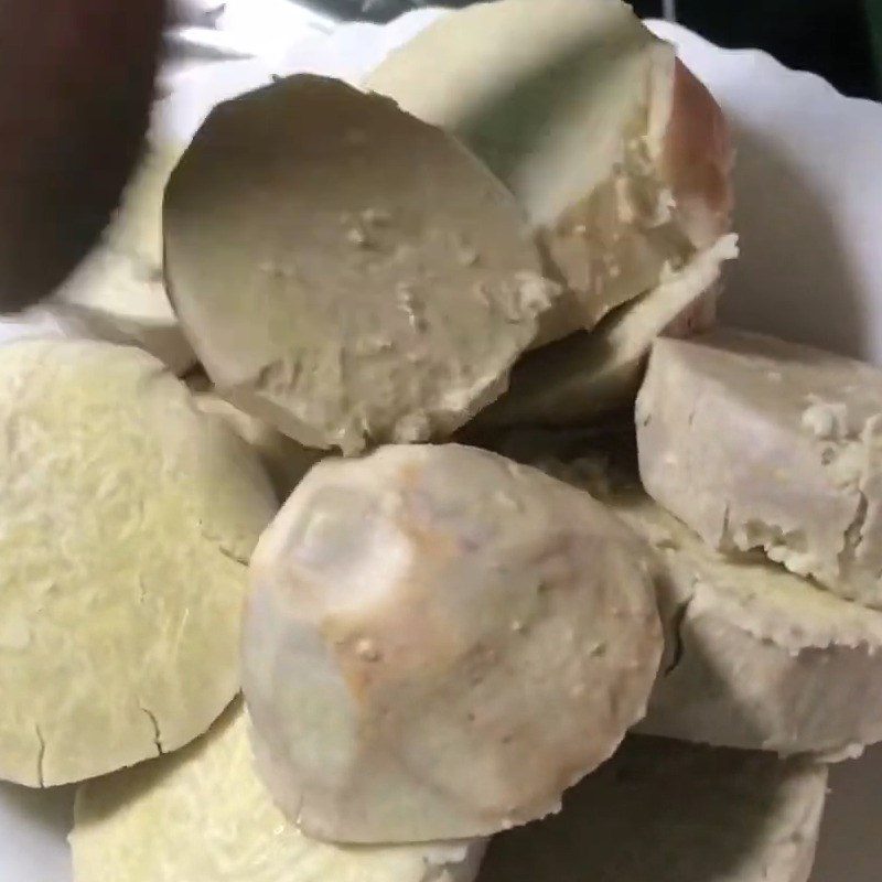 Step 2 Steam and puree taro Pandan taro milk