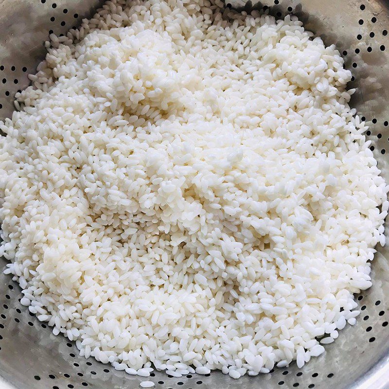 Step 2 Steaming Sticky rice