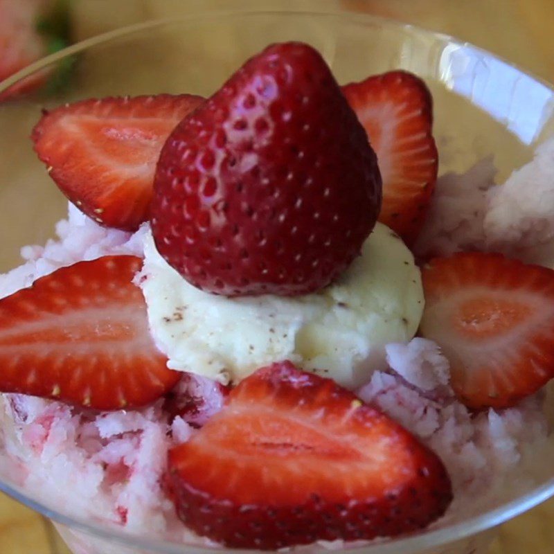 Step 4 Completion Strawberry Bingsu