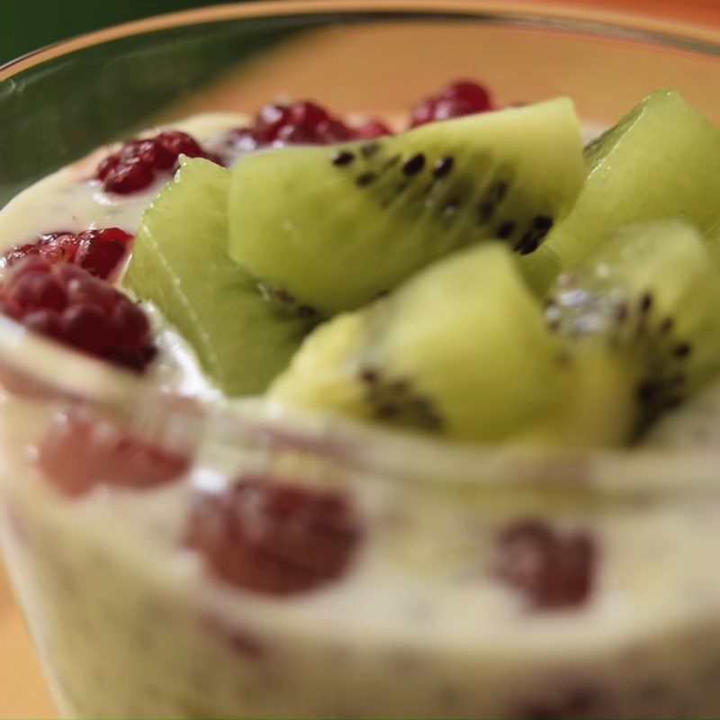 Step 3 Completion Chia seed yogurt with fruit