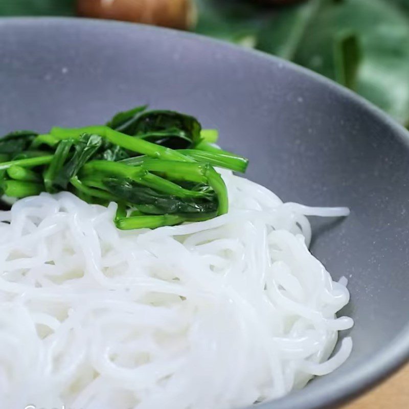 Step 5 Completion of Hải Phòng shrimp noodles