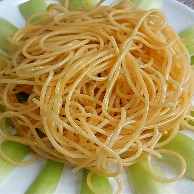 Step 3 Completion Vegetarian noodles with kimchi