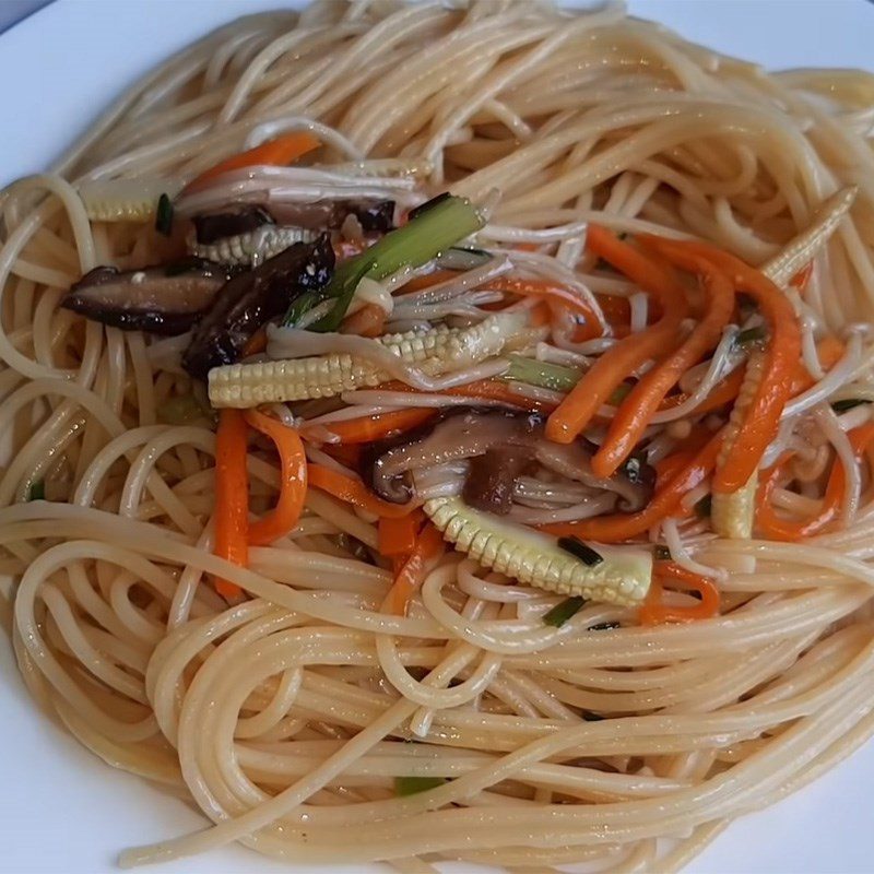 Step 5 Completion Vegetarian Longevity Noodles Stir-fried