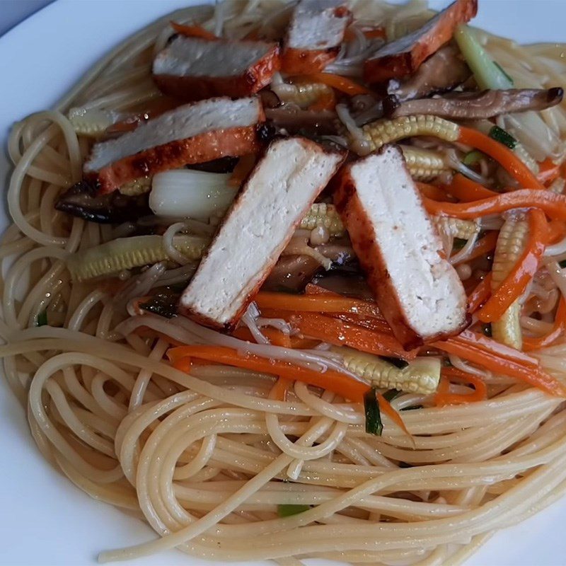 Step 5 Completion Vegetarian Longevity Noodles Stir-fried