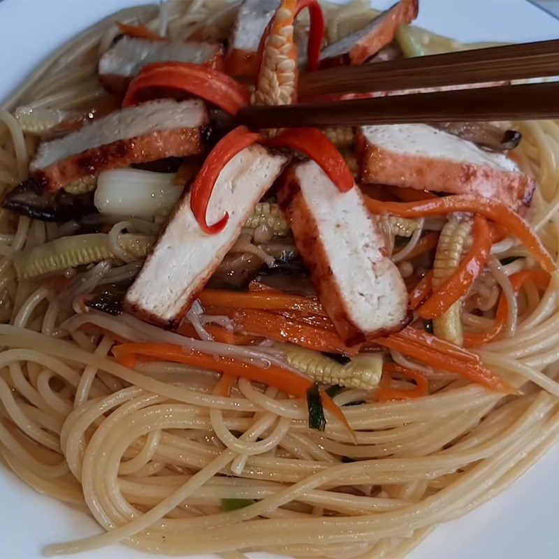 Step 5 Completion Vegetarian Longevity Noodles Stir-fried