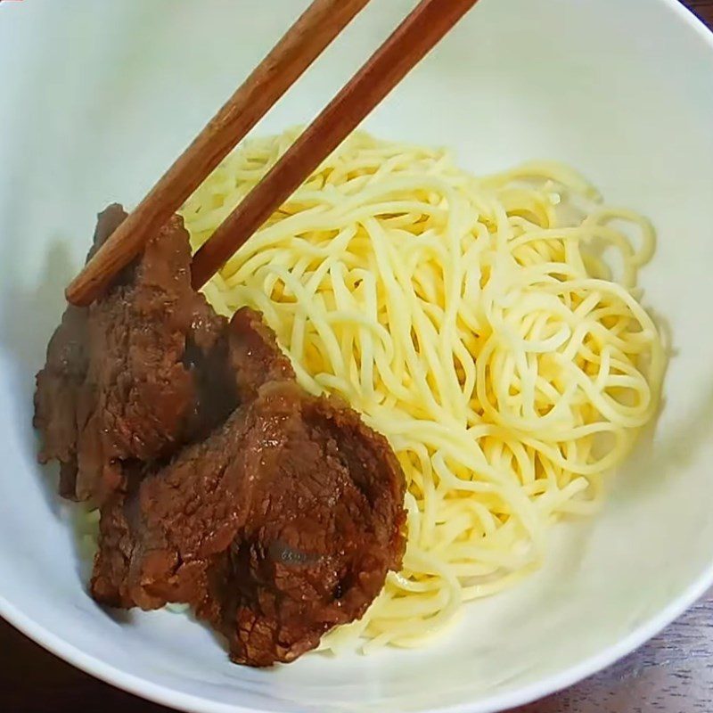 Step 4 Completion of beef noodle soup