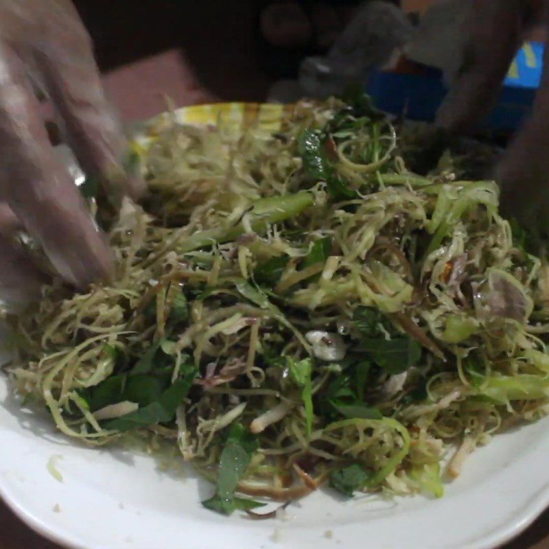 Step 6 Finish Dried squid and banana blossom salad