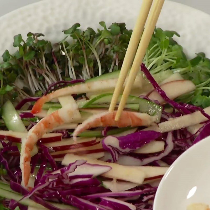 Step 5 Complete Salad with apple and shrimp