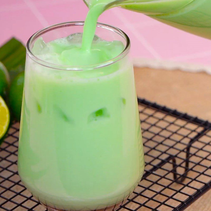 Step 3 Completion Pandan Milk with Fresh Pandan Leaves