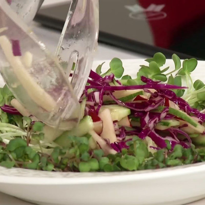Step 5 Complete Salad with apple and shrimp