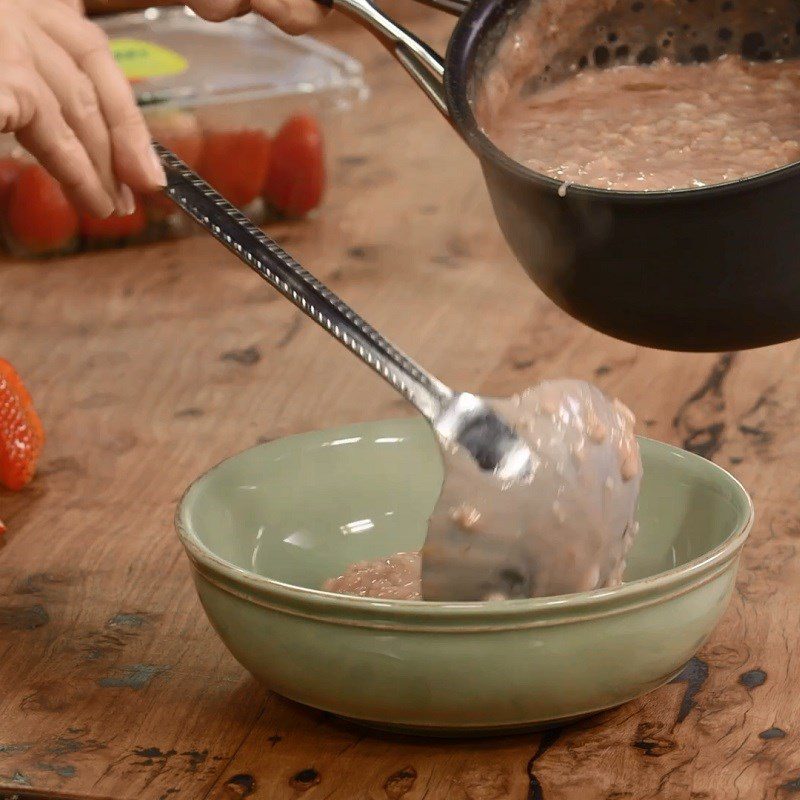 Step 5 Completion Oatmeal strawberry porridge