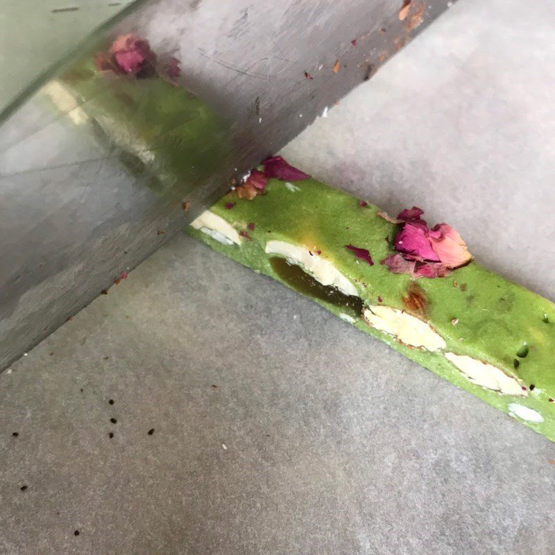 Step 4 Completion Green tea - chocolate nougat