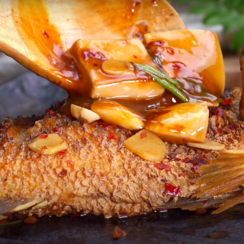 Step 8 Completion of crispy fried snapper with chili bean sauce