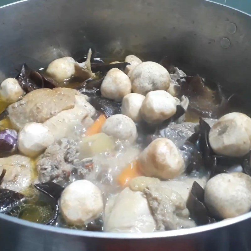 Step 6 Completion of chicken cooked with sticky rice wine