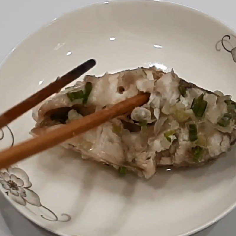 Step 5 Completing the porridge Barramundi porridge for baby weaning with taro