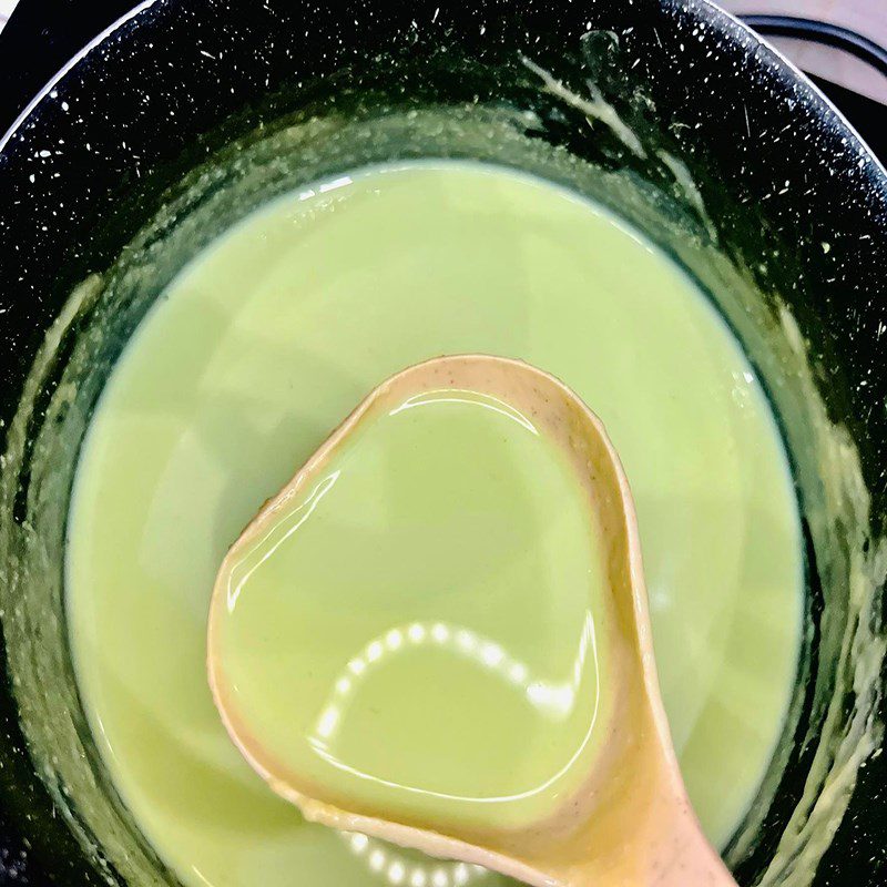 Step 5 Complete the matcha milk mixture Matcha cashew milk (recipe shared by the user)