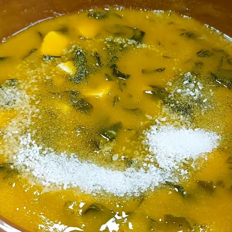 Step 3 Complete the soup Vegetarian pumpkin soup with seaweed
