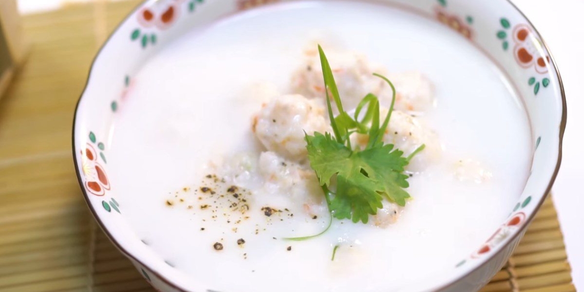 how to cook rice porridge with shrimp and coconut water delicious and flavorful 07472
