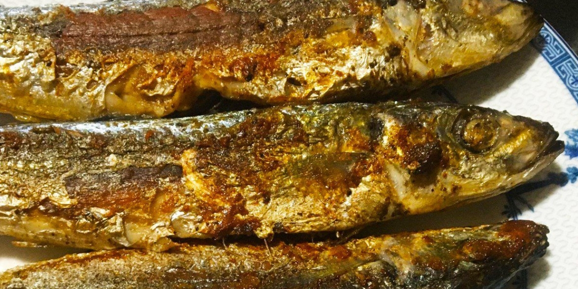 how to make crispy fried salted fish with sweet sour dipping sauce 13148