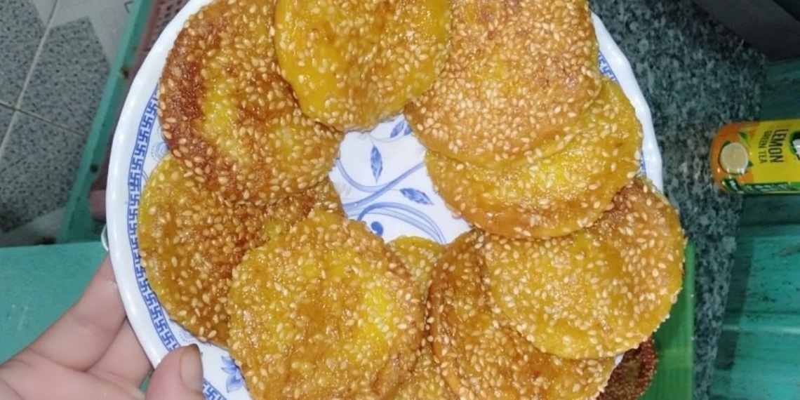 how to make crispy orange fried cake delicious fragrant 02770