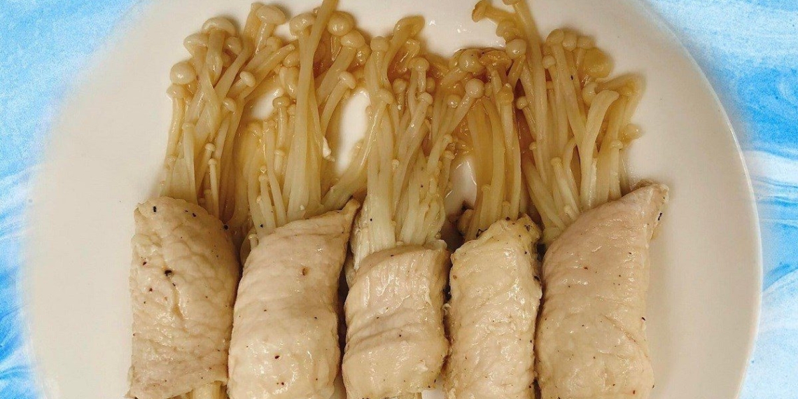 how to make grilled chicken spring rolls with delicious garlic chili sauce 15878