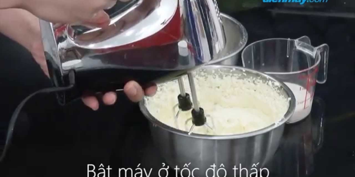 how to make soft and fluffy cream sponge cake 00274