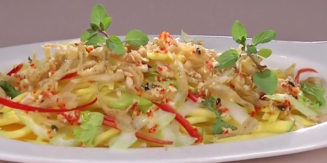 how to make sour sweet mango salad crunchy delicious appealing to everyone 07817