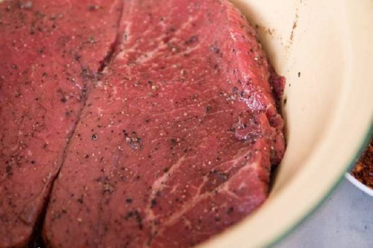 Step 1 Prepare the ingredients for Sweet and Sour Grilled Beef Salad