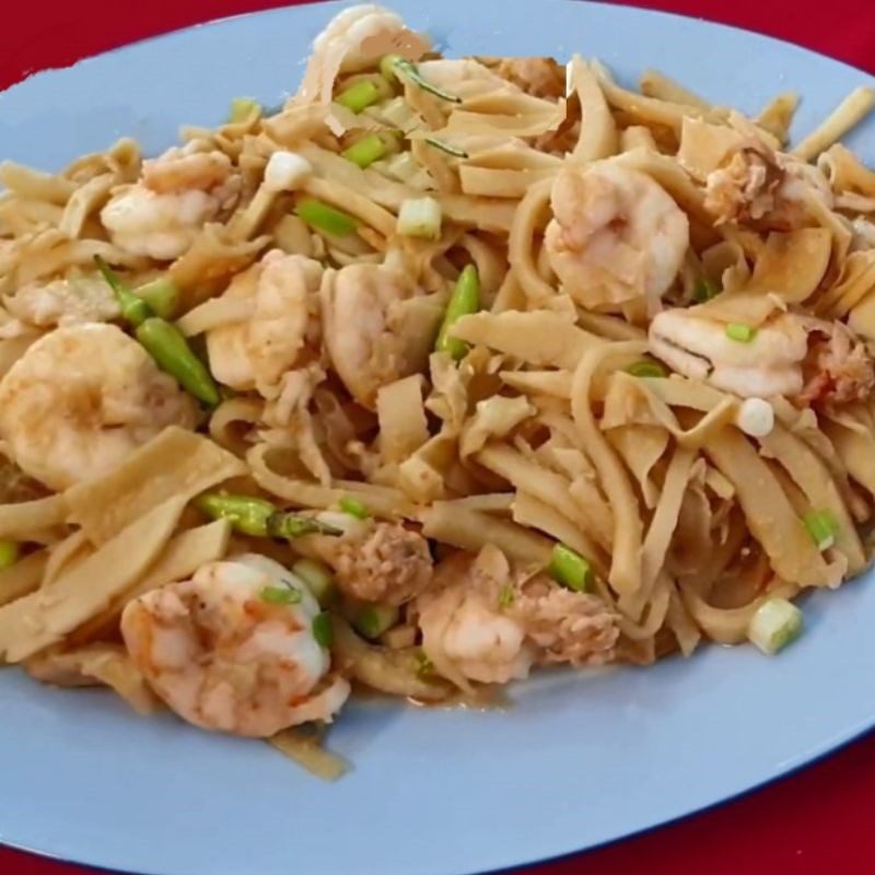 Step 4 Final product Stir-fried shrimp and bamboo shoots
