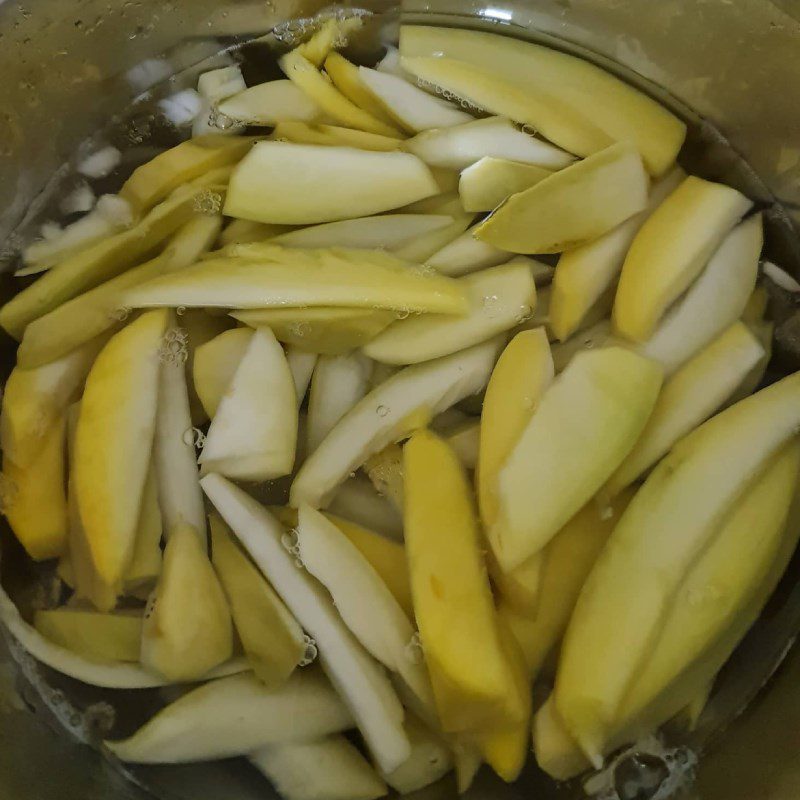 Step 1 Prepare ingredients for pickled young mango