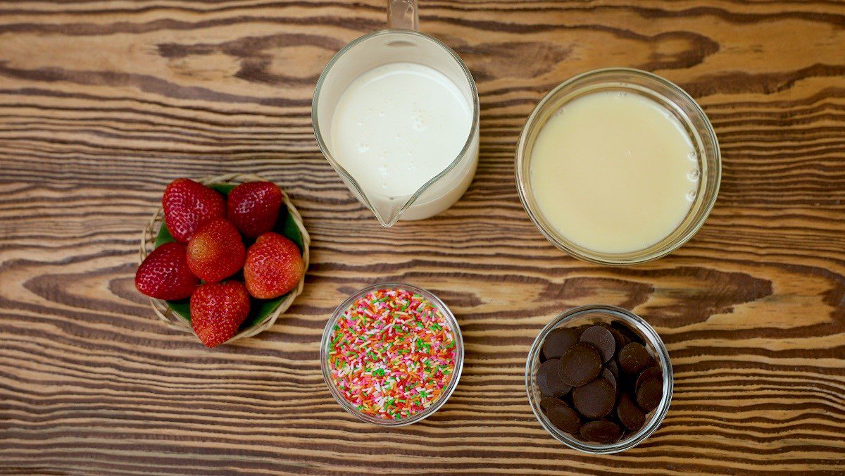 Ingredients for strawberry popsicle, strawberry milk popsicle, strawberry popsicle covered with chocolate, strawberry popsicle from strawberry candy