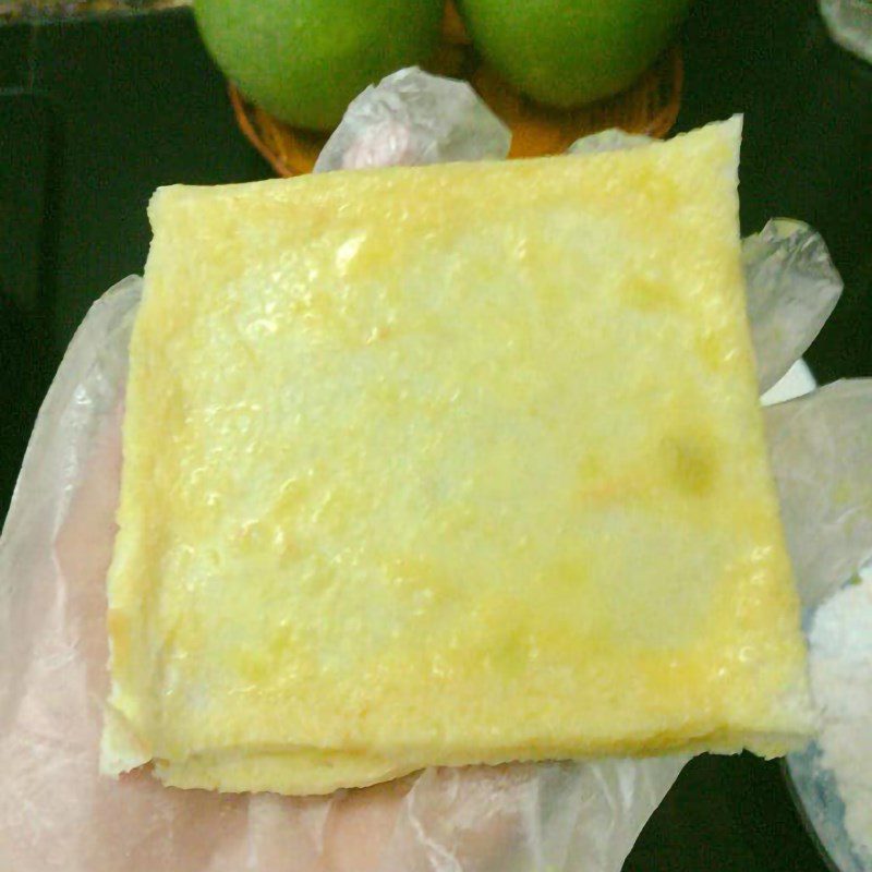 Step 4 Frying the bread Sandwich bread with sweet potato cheese filling