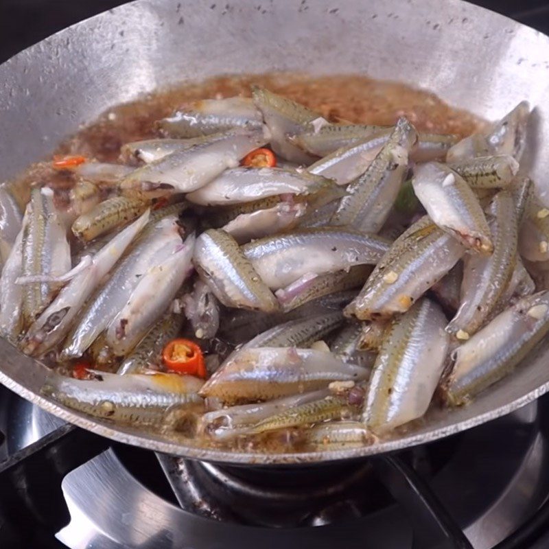 Step 4 Braised Fish Braised fish belly with fried pork fat