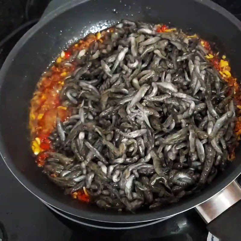 Step 3 Cooking the shrimp fish sauce
